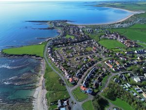 Beadnell- click for photo gallery
